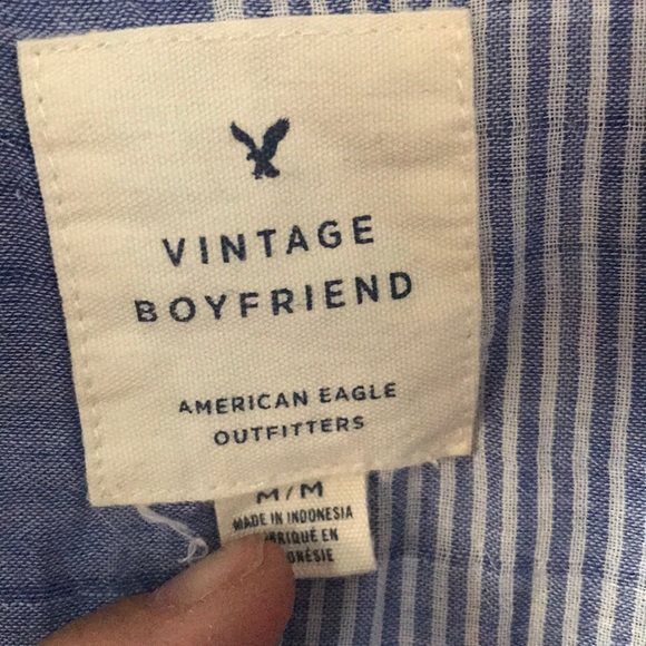 AEO thin button down - Picture 2 of 2